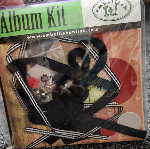 Album kit, embellish your favorite pictures Over 80 pieces sealed new in packagw - Picture 3 of 4